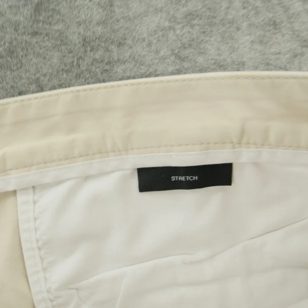 Hugo Boss Shorts Mens 38 Beige Flat Front Chinos Mid Rise Logo Casual